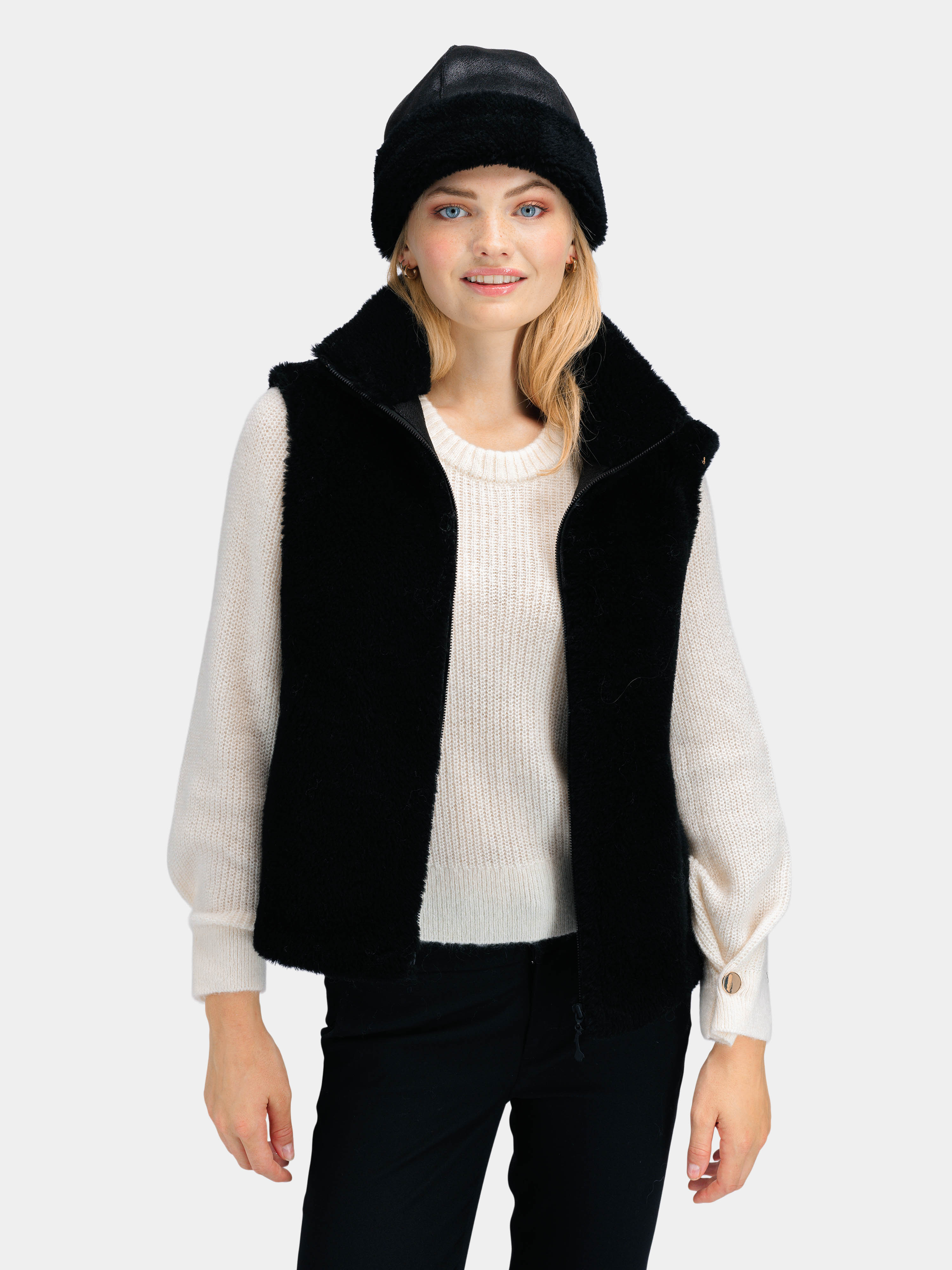 Solveggen Lambswool Hat Black